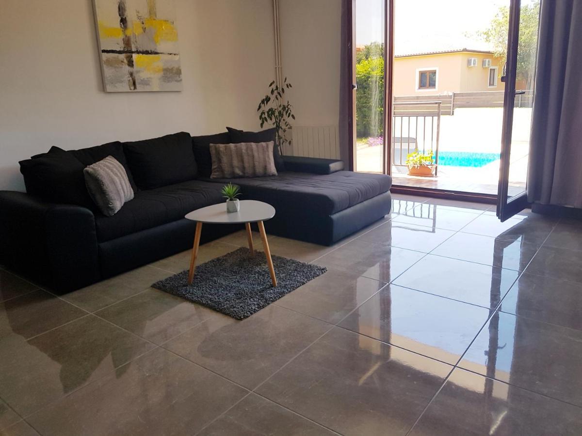 House Bile Villa Bicici Bagian luar foto